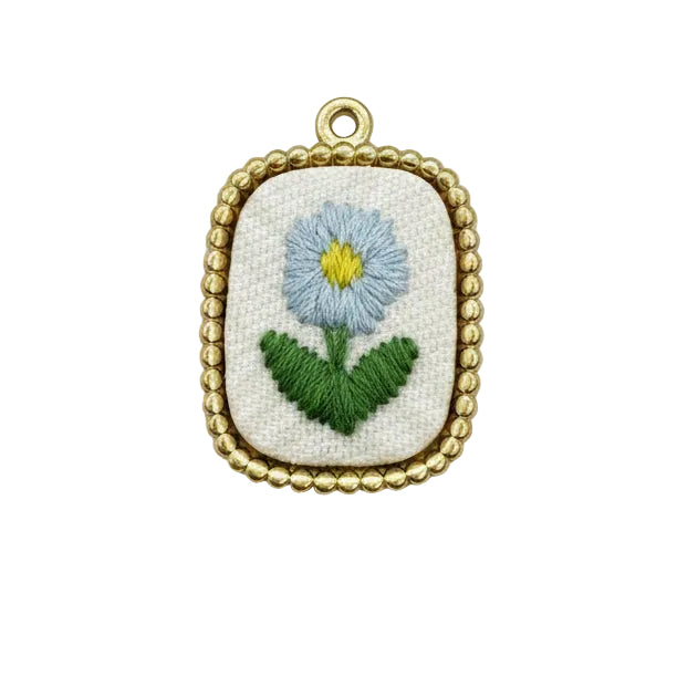 Charm fiore ricamato