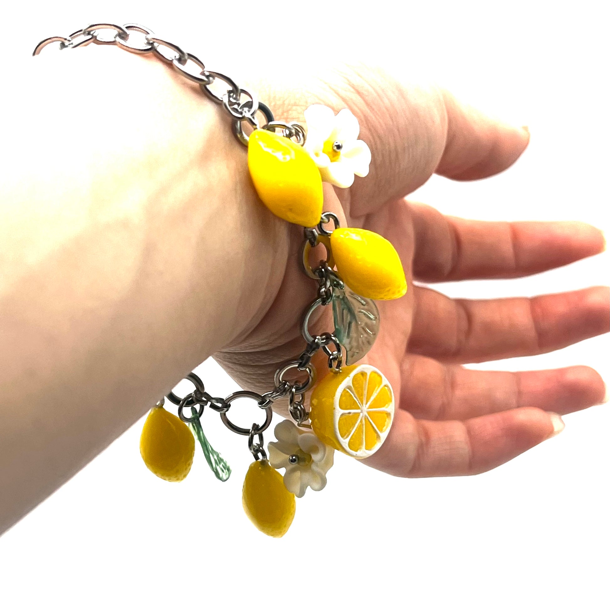 Bracciale CAPRI LEMONS | Catena in Acciaio Inox con Limoni e Fiori in Resina – Eldra Milano