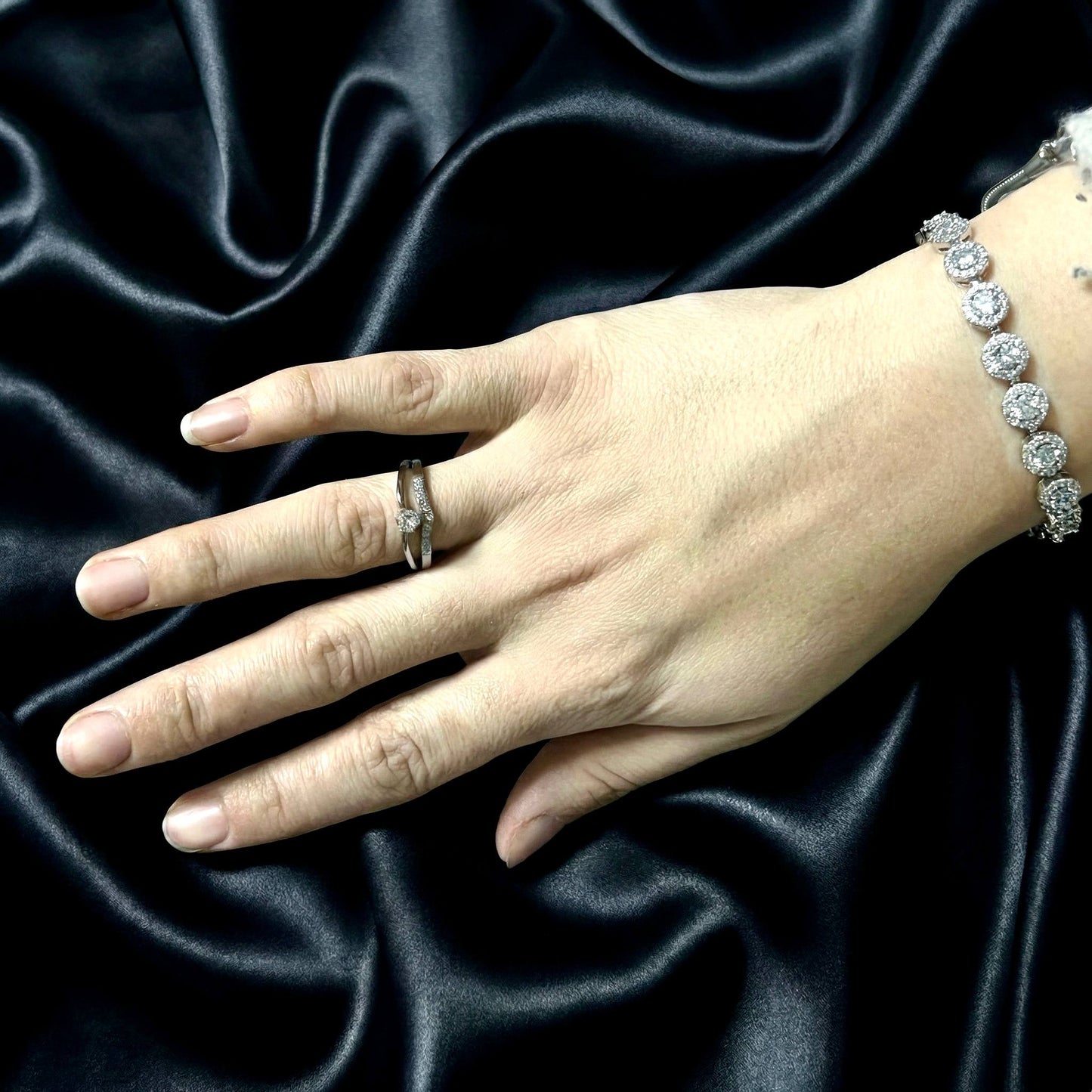 Anello "Aura" - Abbraccio di luce