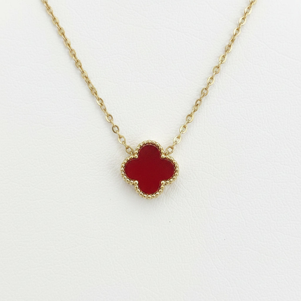 Collana con quadrifoglio pendente con pietra