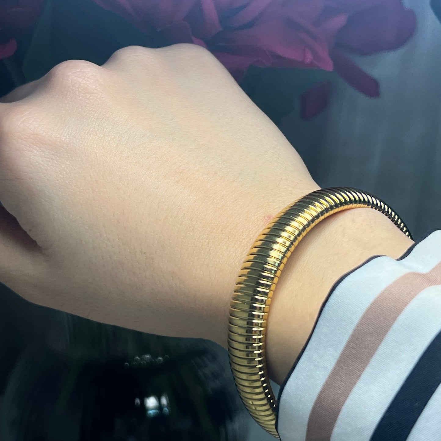 Bracciale Rigido ELASTIC – Maglia Tubogas Gold Finish | Eldra Milano