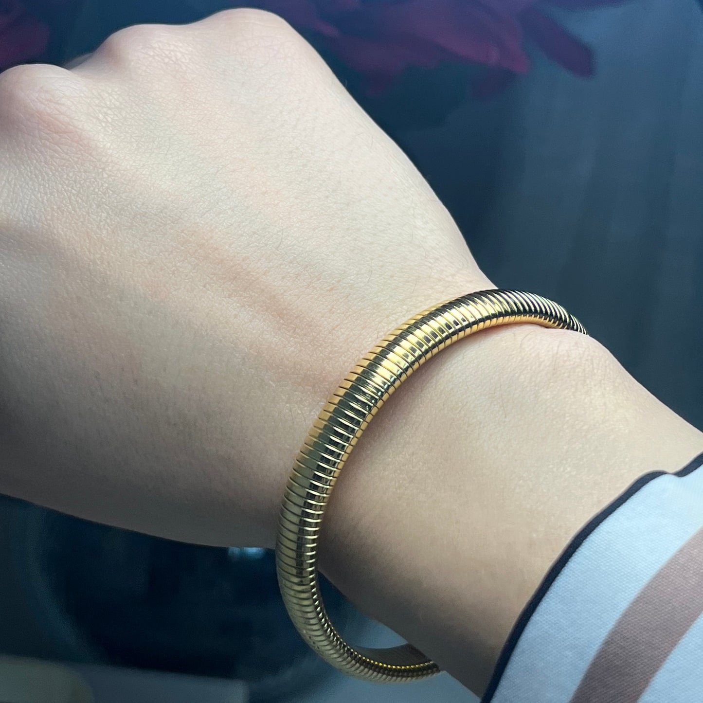 Bracciale Rigido ELASTIC – Maglia Tubogas Gold Finish | Eldra Milano