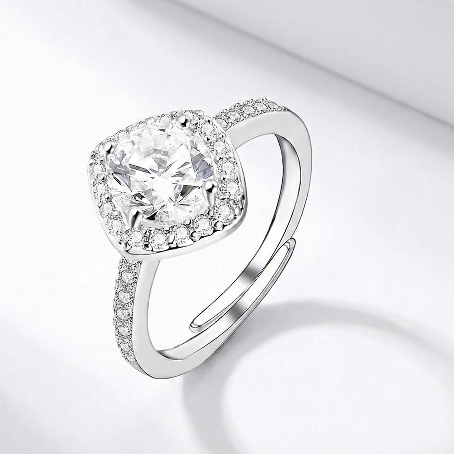 Anello "Luce Imperiale" – Solitario Halo