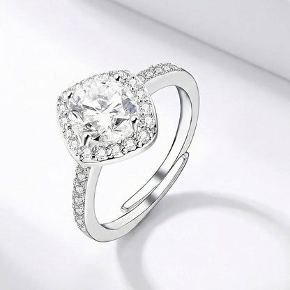 Anello "Luce Imperiale" – Solitario Halo