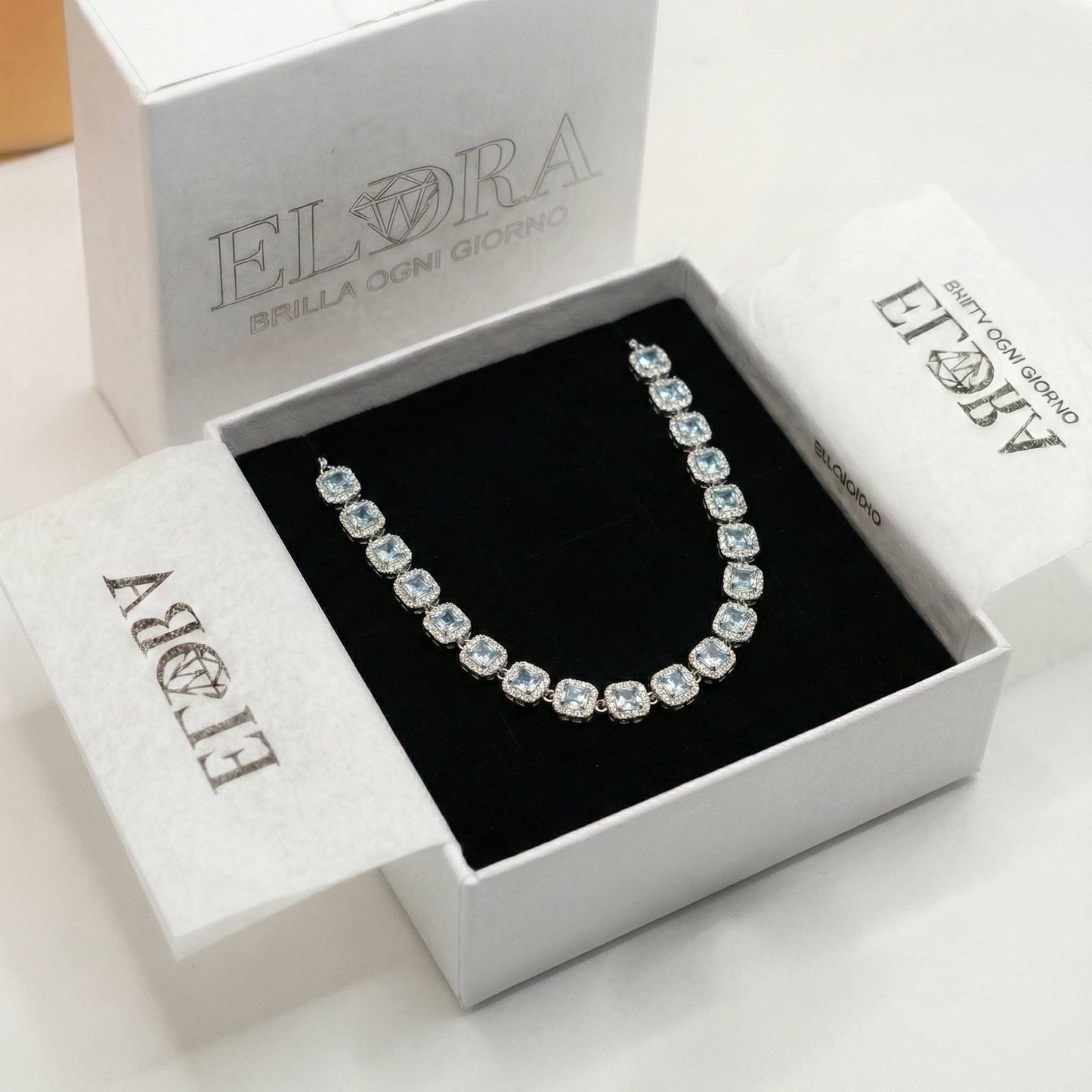 Collana "Luce Imperiale" – Quadrato con Zirconi