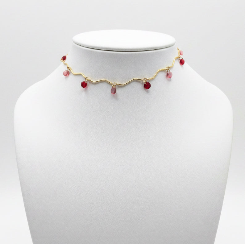Collana zig zag con petali di cristallo