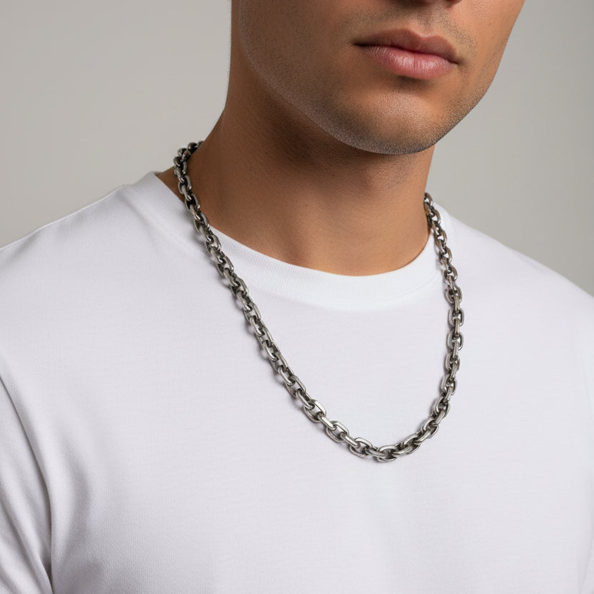 Collana IRON CORE – Catena Massiccia a Maglia Forzatina | Eldra Milano