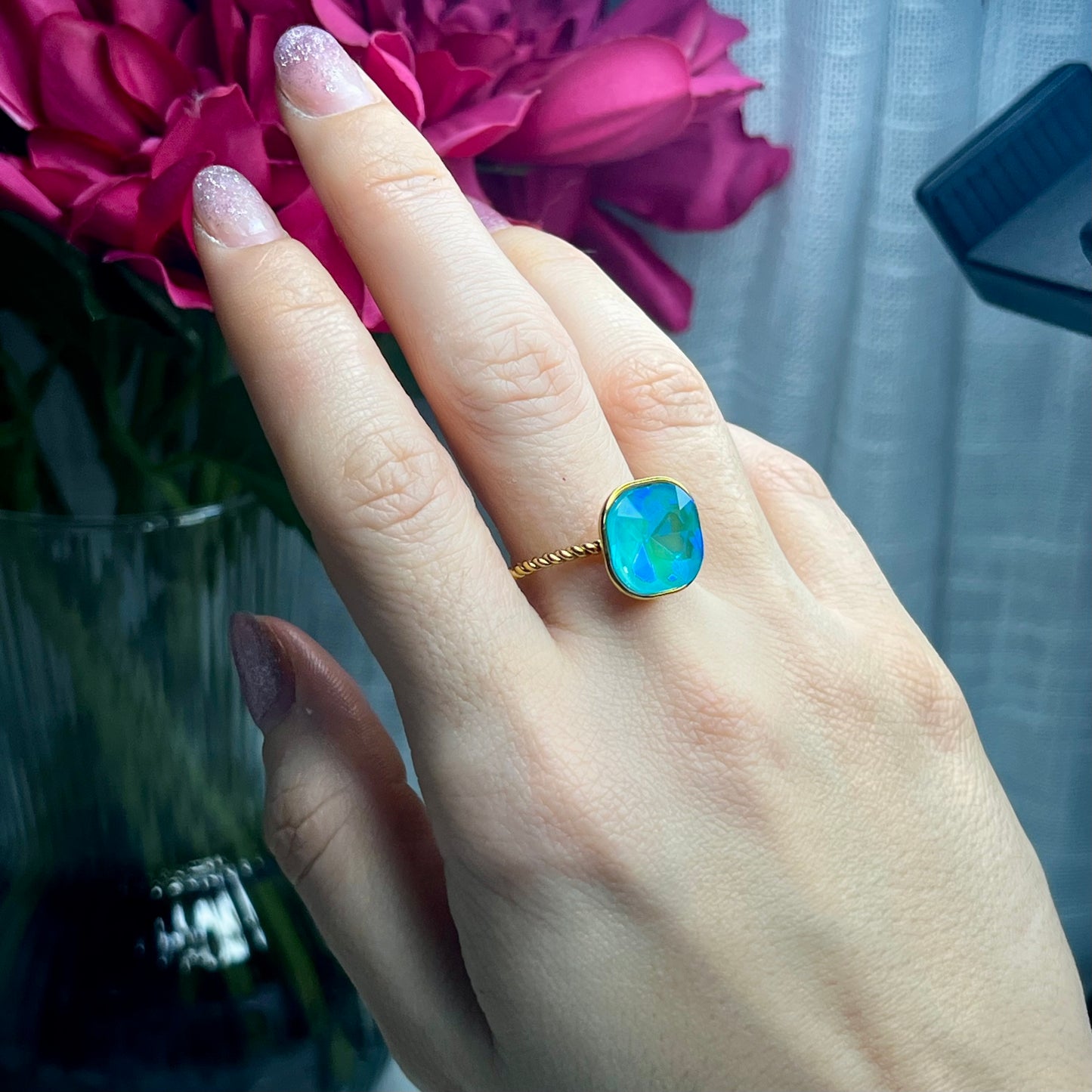 Anello SHINE Regolabile – Maglia Intrecciata e Luce Mediterranea | Eldra Milano