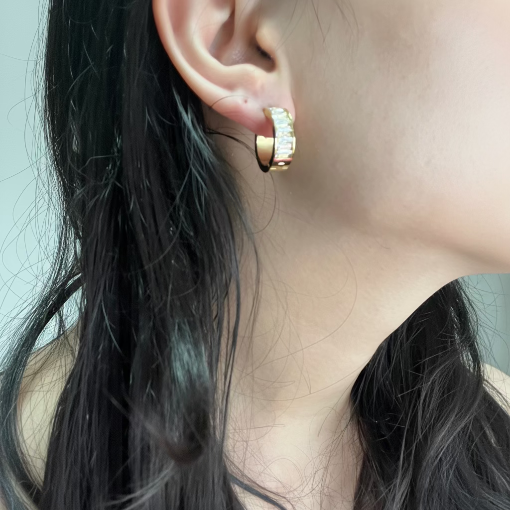 GLAM CIRCLE – Orecchini Unisex a Cerchio con Strass in Acciaio Inossidabile – Eldra Milano