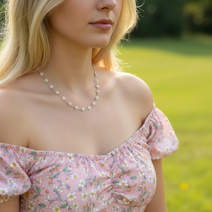 DAISY CHAIN – Collana Girocollo con Margherite Smaltate – Eldra Milano
