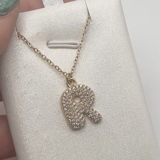 Collana INITIAL BUBBLE | Lettera Bombata in Acciaio Inox e Strass – Eldra Milano