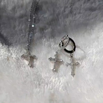 Collana Eternal Crux con Zirconi - ELDRA Milano