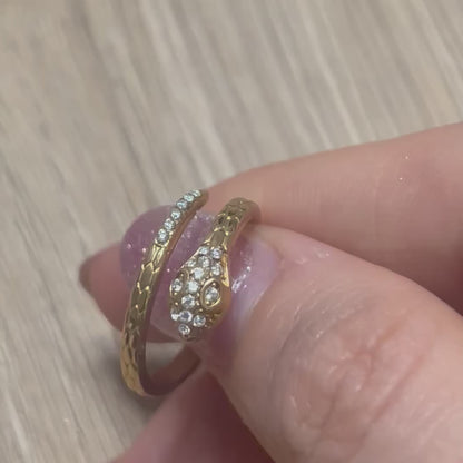Anello VIPERA AUREA – Serpente Regolabile con Zirconi | Eldra Milano