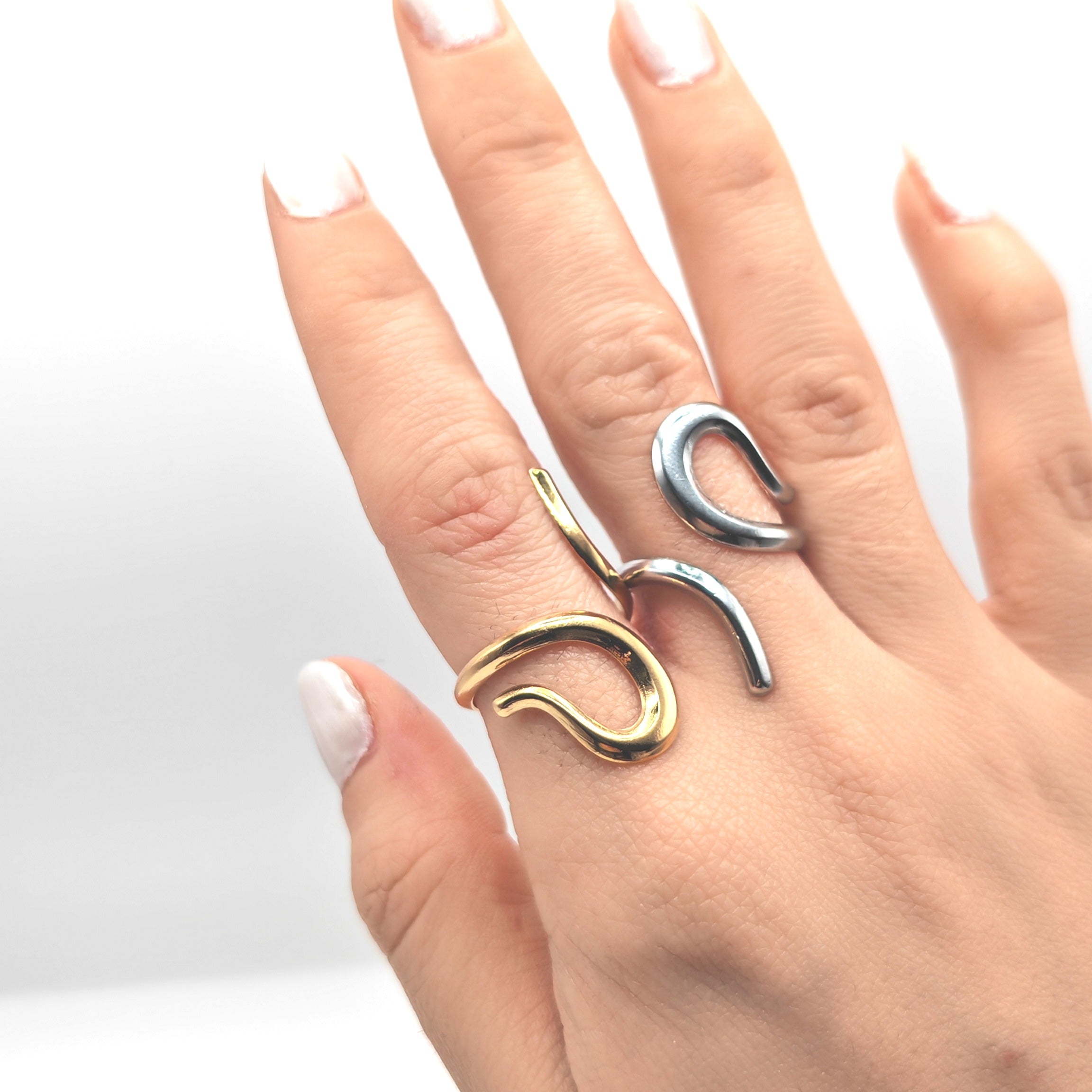 Anello SNAKE WAVE | Fascia Organica Regolabile in Acciaio Inox – Eldra Milano